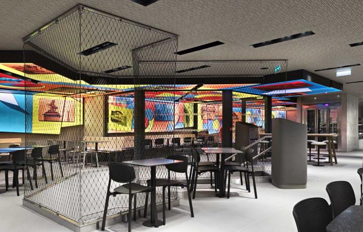 McDonalds, Treppensicherung aus X-TEND Edelstahlseilnetzen