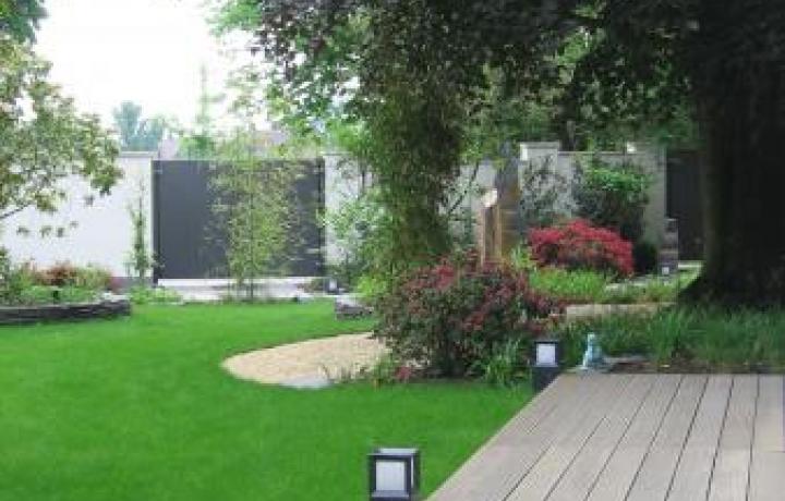 DAHLEM I - EIN JAPANISCH INSPIRIERTER GARTEN  VILLENGARTEN