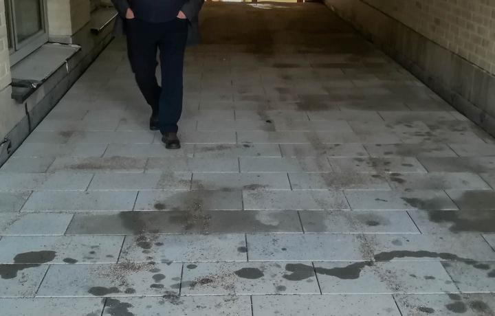 Meilen.Stein Durchgang Wolfgang Roth