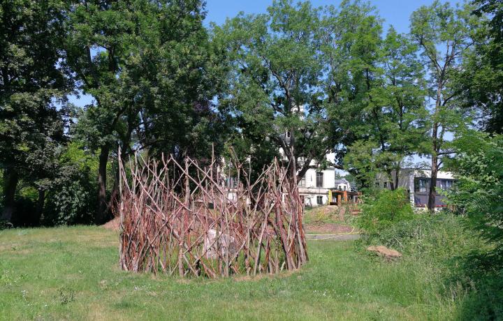 Spielräume aus Naturmaterialien